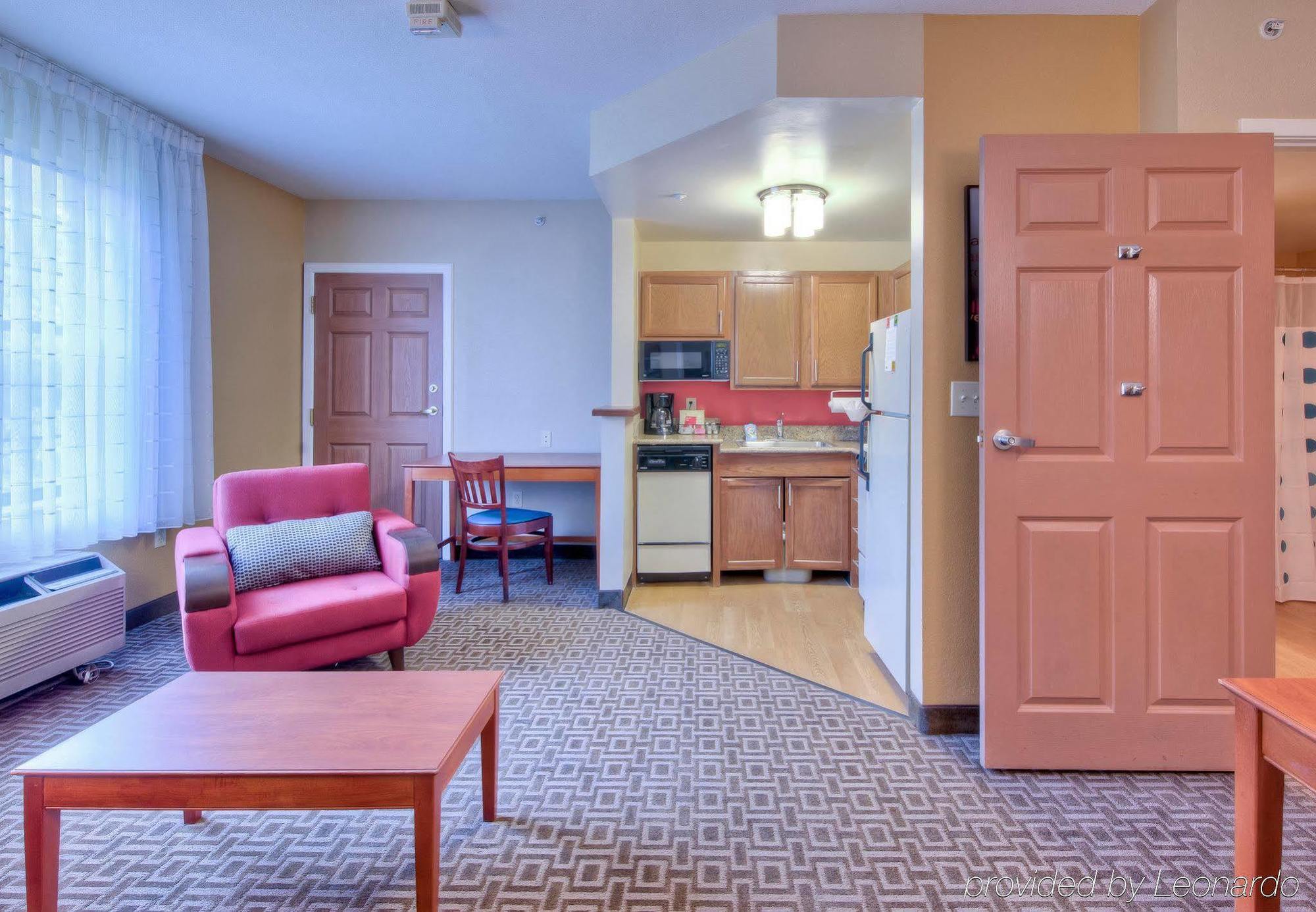 Towneplace Suites Charlotte University Research Park Bagian luar foto