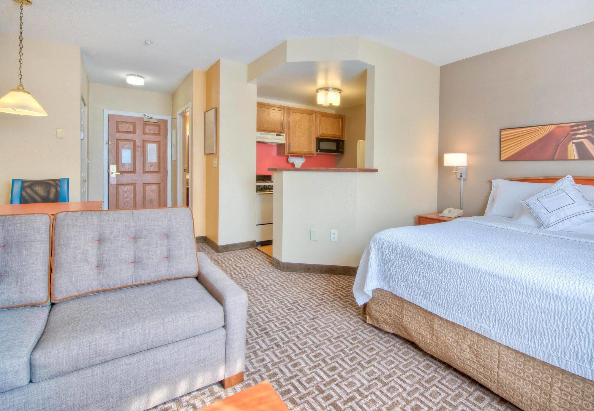 Towneplace Suites Charlotte University Research Park Bagian luar foto